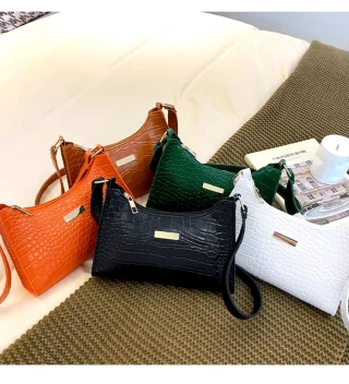 april_bag_01_APR54ZTX3ECRO_1_320.webp