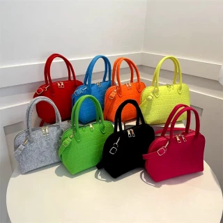 march_bag_02_MAR100AHJPICRO_3_320.webp
