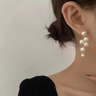 pearl_earrings_02_PEA23YFJJPJEW_1_320.webp